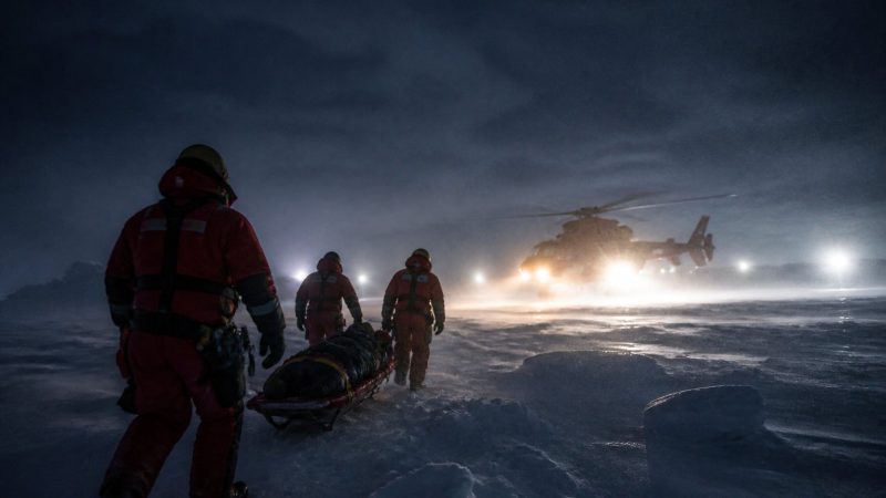 Antarctica rescue tests crew in midwinter darkness