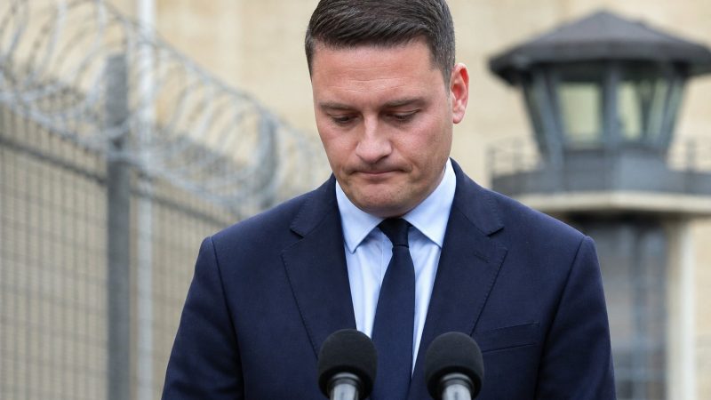 Streeting Apologizes After Prison Release Remarks