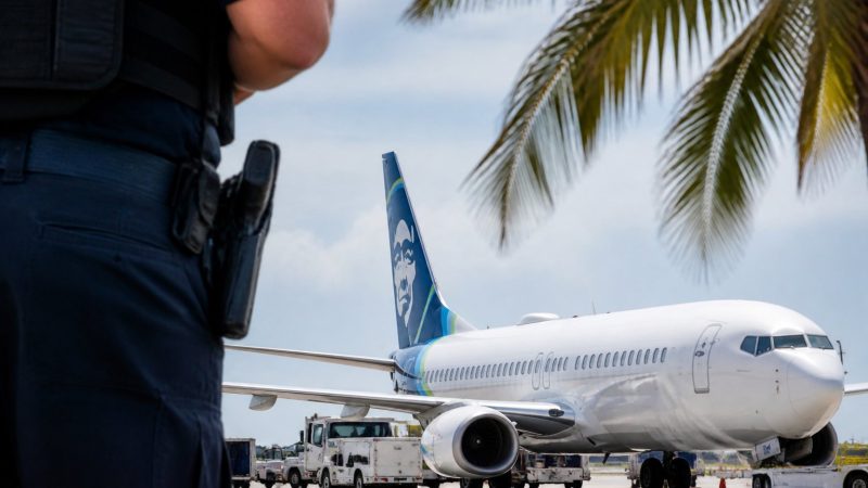 Alaska Airlines Miami Flight Halted Over Threats