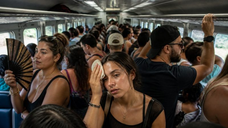 NYC-Bound Train Leaves Concertgoers Stuck in Heat