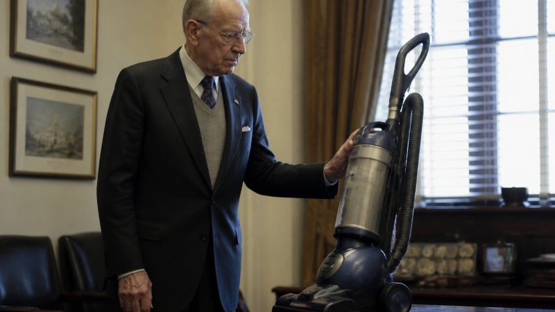 Chuck Grassley’s Vacuum Beth Dies After Decades