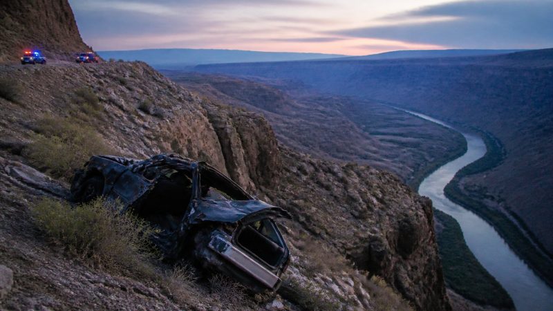 Colorado cliff crash kills five Grand Junction teens