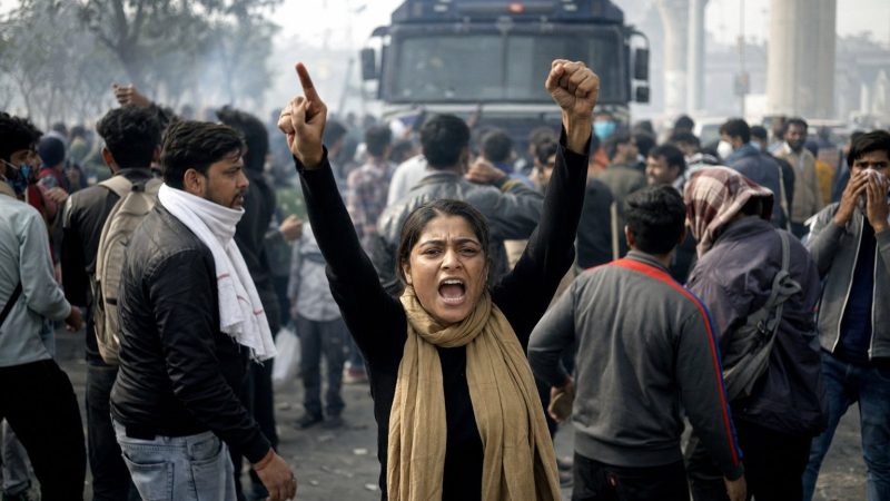 Delhi protests rage after police crackdown