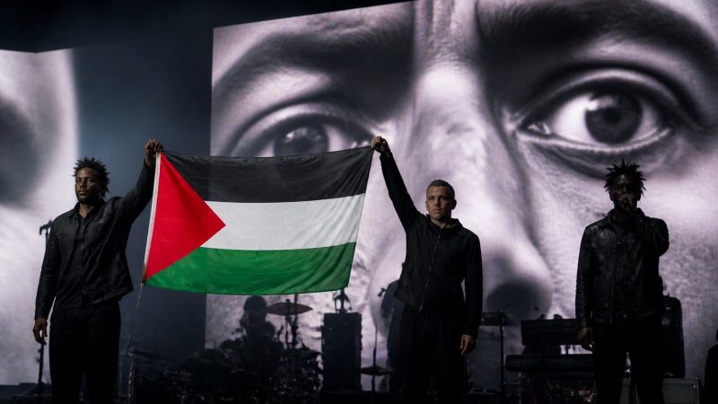 Massive Attack Banned From Singapore After Flag Display