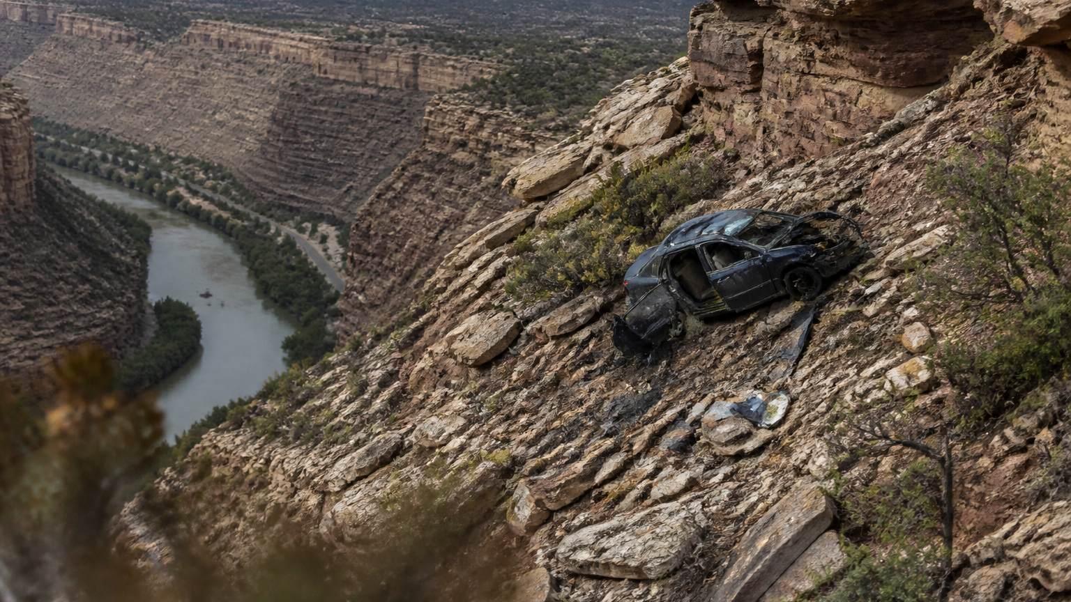 Colorado cliff crash kills five Grand Junction teens