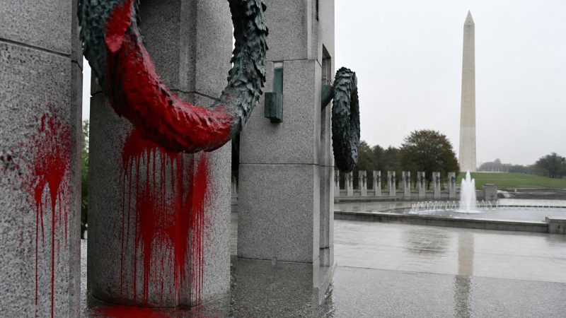 World War II Memorial Vandalized on Mall